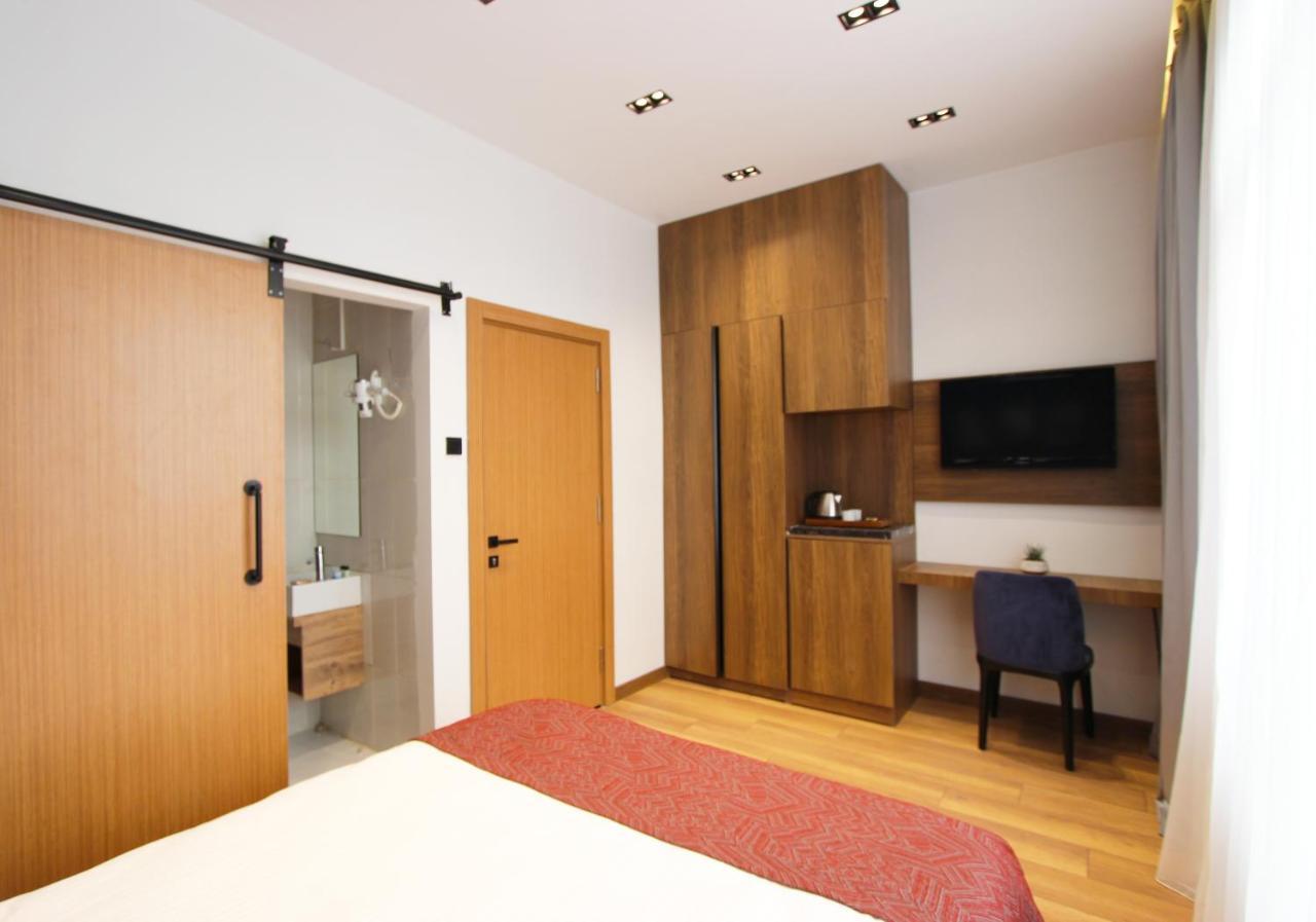 Besiktas Konuk Evi Hotel Istanbul Exterior photo